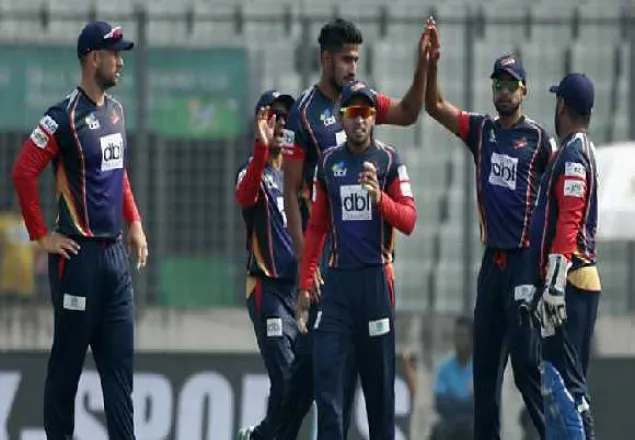 এলিমিনেটর ম্যাচে ঢাকাকে ১৩৬ রানের টার্গেট চিটাগংয়ের