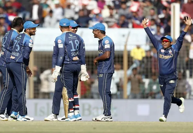 চিটাগংকে বিদায় করে দ্বিতীয় কোয়ালিফায়ারে ঢাকা