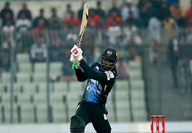 টস হেরে ব্যাটিংয়ে রংপুর রাইডার্স