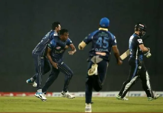 মাশরাফিকে  হারিয়ে ফাইনালে সাকিব 