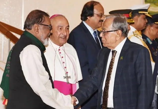 চিকিৎসার জন্য সিঙ্গাপুরে গেছেন রাষ্ট্রপতি