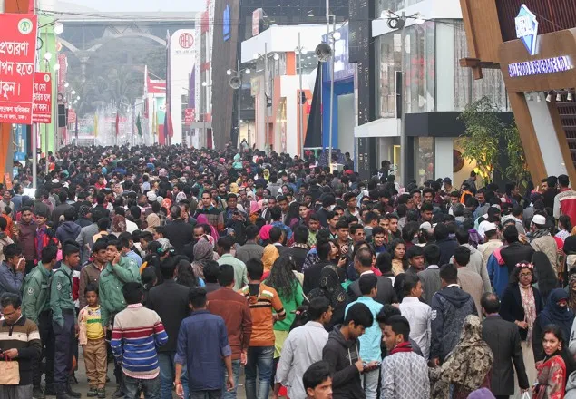 ঢাকা আন্তর্জাতিক বাণিজ্য ও ‘আবর্জনার’ মেলা