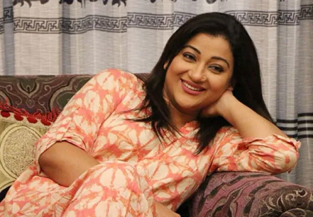 ‘দেশের নাটকের কাজে অন্যরকম তৃপ্তি থাকে’