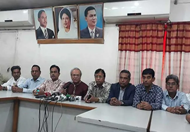 ‘খালেদা জিয়াকে টেনেহিঁচড়ে আদালতে আনা হচ্ছে’