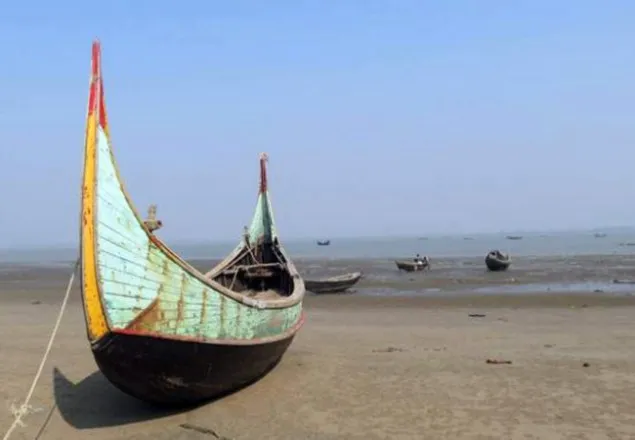 সাগরপথে মালয়েশিয়াগামী ২২ রোহিঙ্গা আটক
