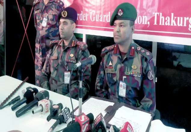 জীবন বাঁচাতে গুলি চালাতে বাধ্য হয় বিজিবি