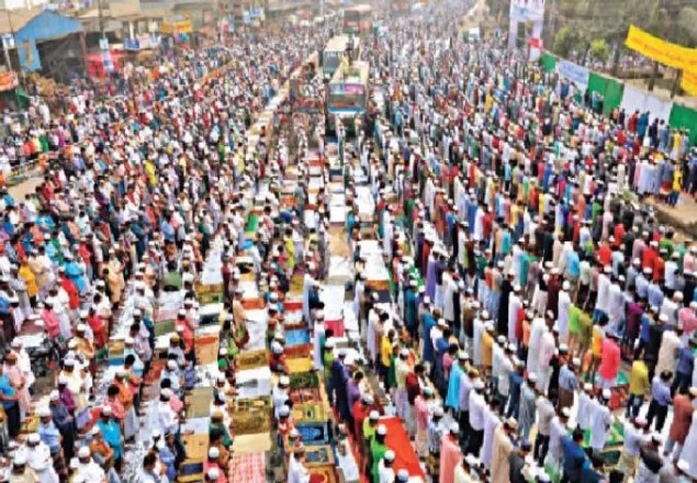 তুরাগতীরে লাখো মুসল্লির জুমার নামাজ আদায়
