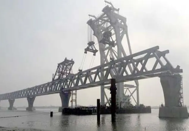 পদ্মা সেতুতে আজ বসছে অষ্টম স্প্যান