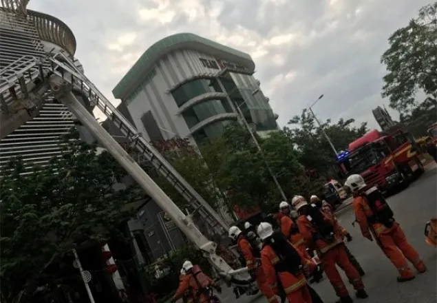 মালয়েশিয়ায় ভবনে আগুন, বাংলাদেশিসহ ৬ জনের মৃত্যু