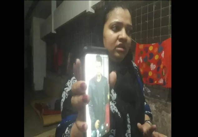 ঢাকা মেডিকেলে লাশের মিছিল,নিখোঁজদের খোঁজে স্বজনেরা