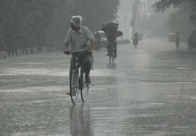 আগামী ৪৮ ঘণ্টা বৃষ্টির সম্ভাবনা থাকলেও ঝড়ের আশঙ্কা নেই