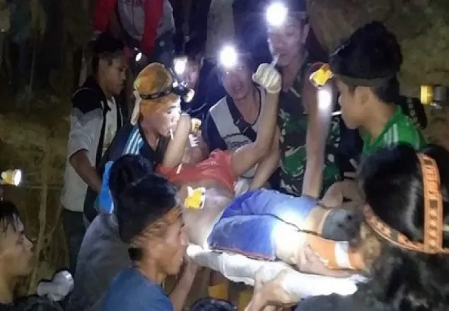  ইন্দোনেশিয়ায় খনি দুর্ঘটনায় অন্তত ৬০ জনের প্রাণহানি