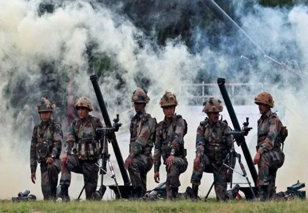 ভারত-পাকিস্তানকে সংযত থাকার আহ্বান জানাল বিশ্ব
