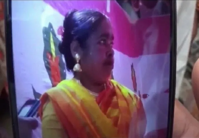 পঙ্গু হাসপাতালের কর্মীকে কেরোসিন ঢেলে জীবন্ত পুড়িয়ে হত্যা