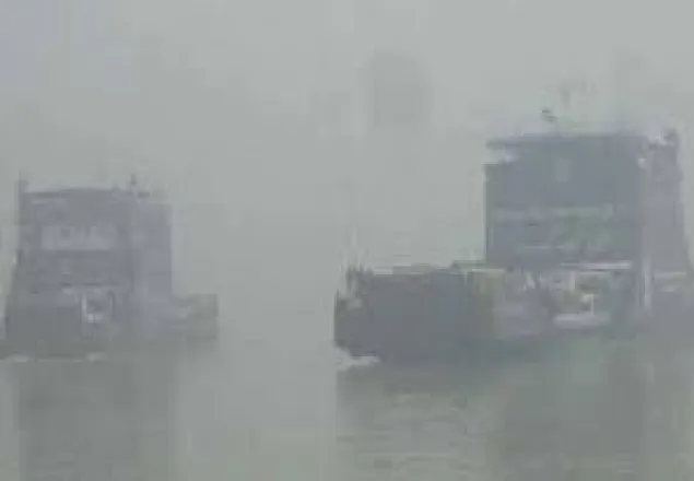 দৌলতদিয়া-পাটুরিয়া রুটে নৌ-যান চলাচল বন্ধ