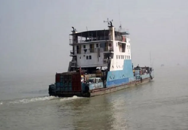 ৪ ঘণ্টা পর ফেরি চলাচল শুরু