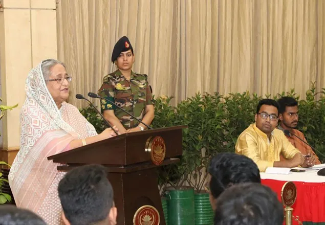 প্রধানমন্ত্রীর মধ্যে মায়ের চেহারা দেখতে পেয়েছেন ভিপি নুর