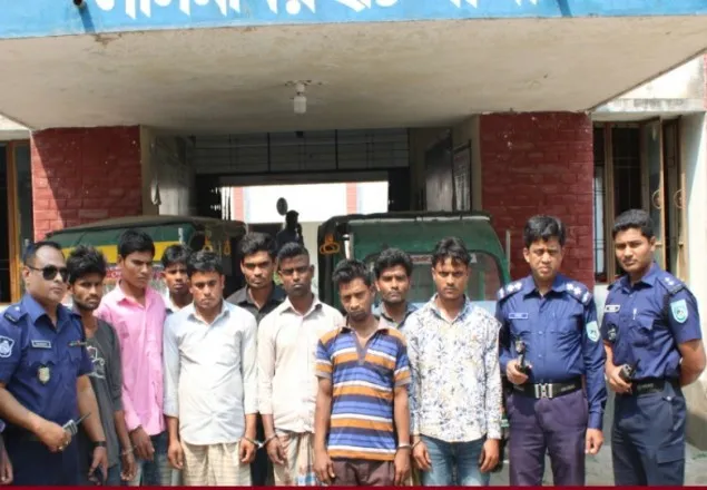 লালমনিরহাটে অটোরিক্সা ছিনতাইচক্রের ১১ সদস্য আটক
