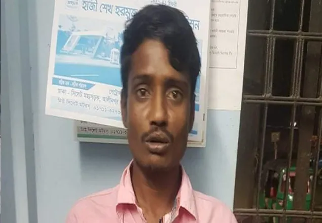 বাস থেকে ফেলে হত্যা: চালক ও হেলপার আটক