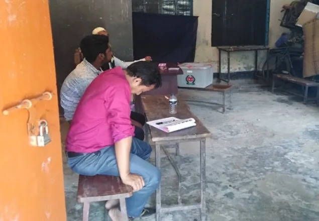 তিন ঘণ্টায় ১ ভোট; তাও পোলিং এজেন্টের ভোট