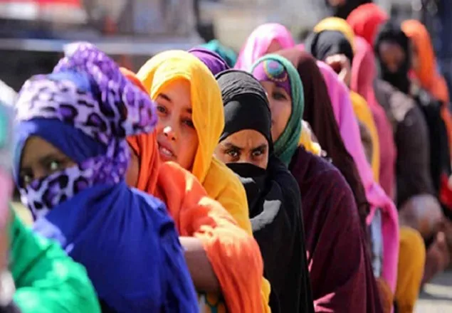 বিনা পয়সায় নারীকর্মী নিচ্ছে লেবানন