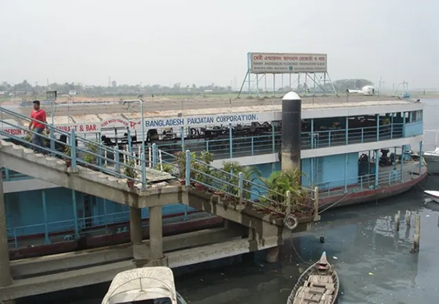  মেরী এন্ডারসনে পুলিশের অভিযান, মাদকসহ গ্রেপ্তার ৭০