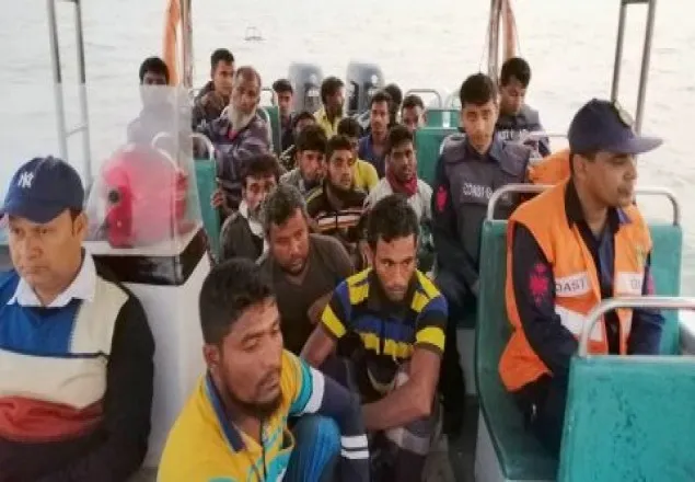 ভোলায় ইলিশ শিকারের দায়ে ২০ জেলের জেল-জরিমানা
