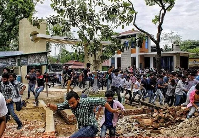 চবিতে ছাত্রলীগের ধর্মঘট অব্যাহত, ক্লাস পরীক্ষা স্থগিত