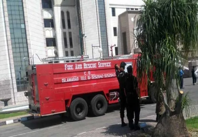পাক প্রধানমন্ত্রী ইমরান খানের কার্যালয়ে আগুন