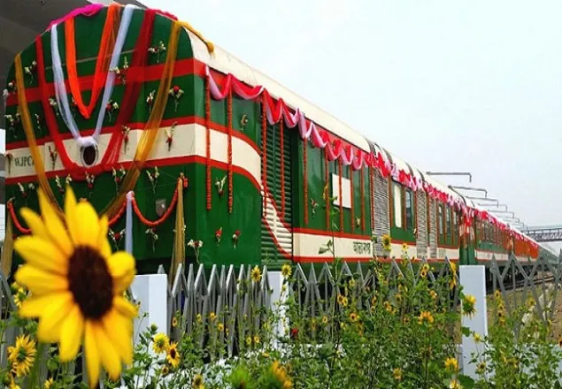 বিরতিহীন বনলতা ঢাকা থেকে রাজশাহী যাবে