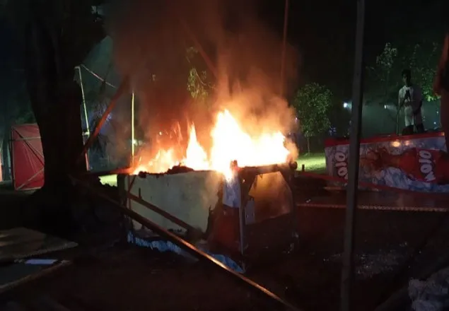 ঢাবিতে বৈশাখী কনসার্ট মঞ্চে ভাঙচুর-অগ্নিসংযোগ
