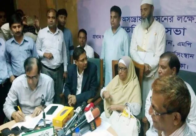নৌযান শ্রমিকদের ধর্মঘট স্থগিত