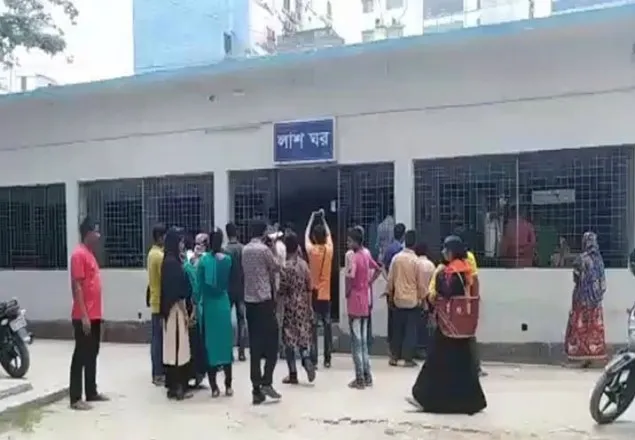 ময়মনসিংহে বাস-ট্রাক ত্রিমুখী সংঘর্ষ, চালক-হেলপার নিহত