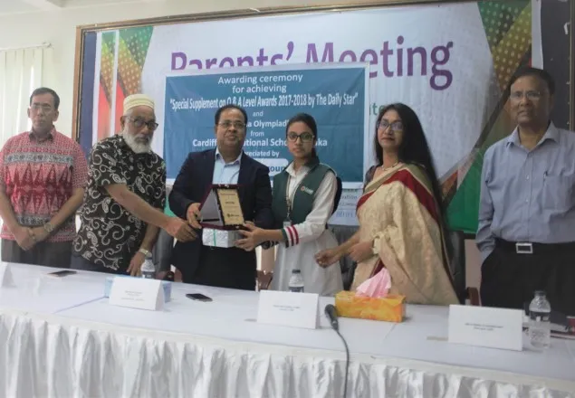 কার্ডিফ স্কুলে কৃতি শিক্ষার্থীদের সংবর্ধনা