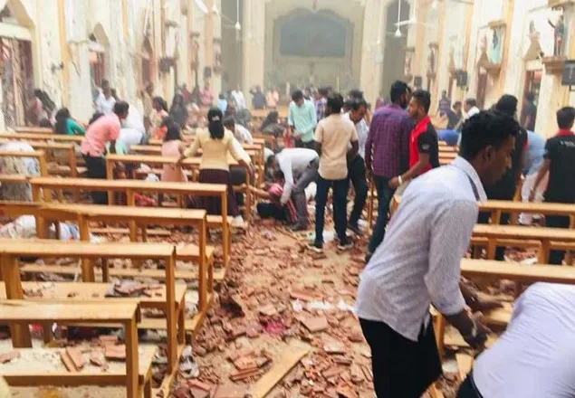 শ্রীলংকায় গির্জা ও হোটেলে বিস্ফোরণ, নিহত ৪৯