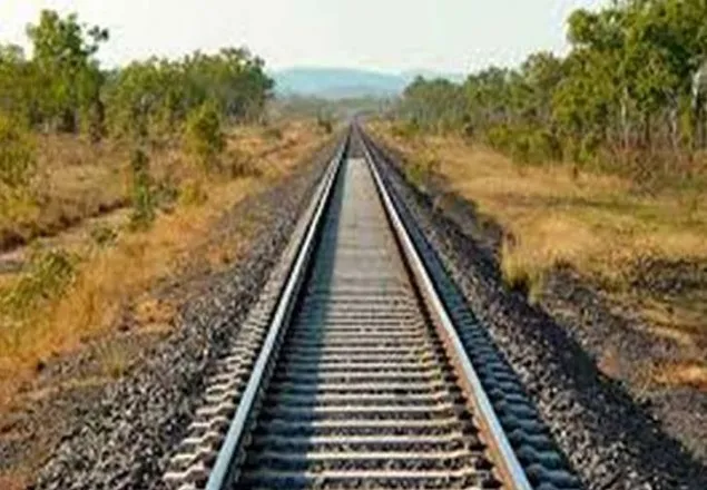 গাজীপুরে ট্রেনে কাটা পড়ে ২ যুবকের মৃত্যু