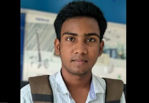  পরীক্ষা দিয়ে ফেরার পথে এইচএসসি পরীক্ষার্থীকে হত্যা