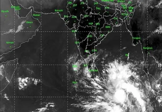 ৪৮ ঘণ্টার মধ্যে আঘাত হানতে পারে ঘূর্ণিঝড় 'ফণি'