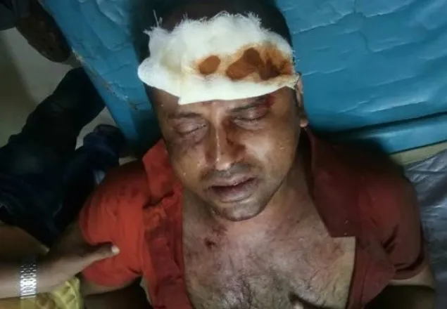 গৃহবধূকে তুলে নেওয়ার চেষ্টা, যুবলীগ নেতাকে গণপিটুনি