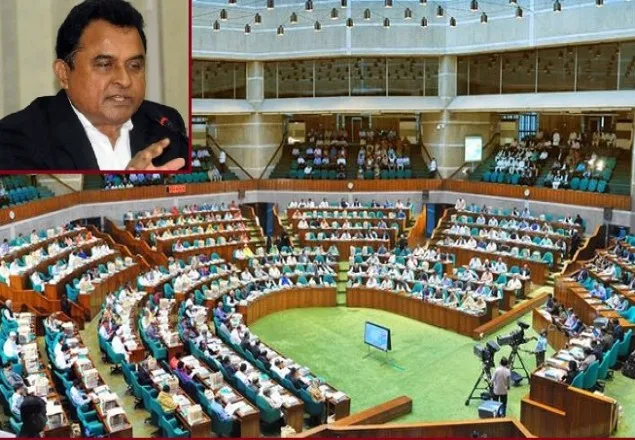 পুঁজিবাজার এখন নিয়ন্ত্রণে নেই, ব্যাংকিং খাতও নাজুক: অর্থমন্ত্রী 
