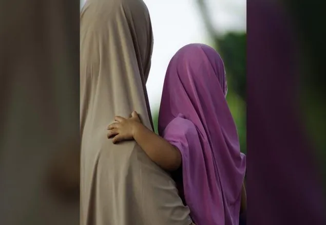 শ্রীলঙ্কায় নিকাবসহ হিজাব নিষিদ্ধ