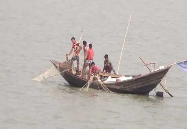  আজ শেষ হচ্ছে ইলিশ ধরায় নিষেধাজ্ঞা