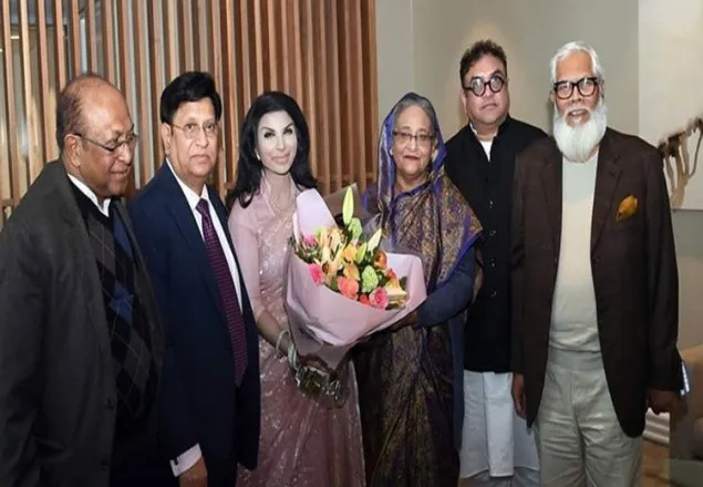 ১০ দিনের সফরে লন্ডনে পৌঁছেছেন প্রধানমন্ত্রী