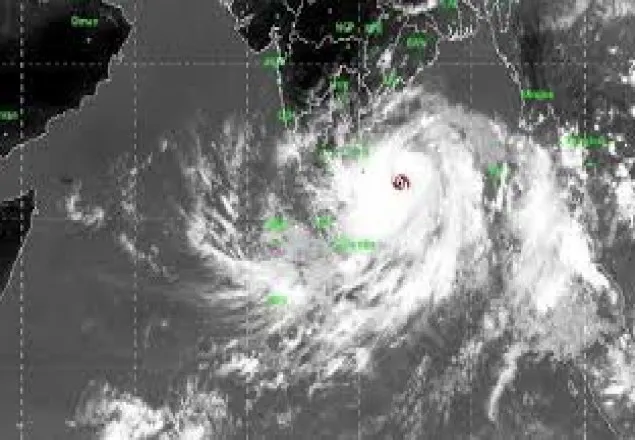 বাংলাদেশে দুর্বল হয়ে ঢুকবে ফণী