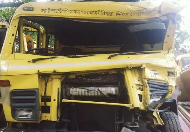 ভোলার চরফ্যাশনে ট্রাক উল্টে নিহত ৩