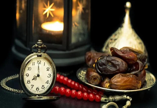 রমজানে প্রকাশ্যে খাবার খেলে জেল ও জরিমানা