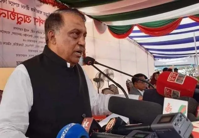 আত্মসমর্পণ করে স্বাভাবিক জীবনে ফেরার সুযোগ পাবেন মাদক ব্যবসায়ীরা: স্বরাষ্ট্রমন্ত্রী