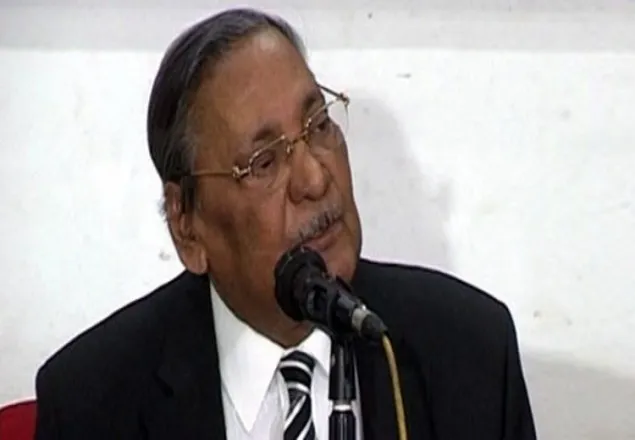 এই মুহূর্তে দেশে গণতন্ত্র নেই: এমাজউদ্দীন আহমেদ
