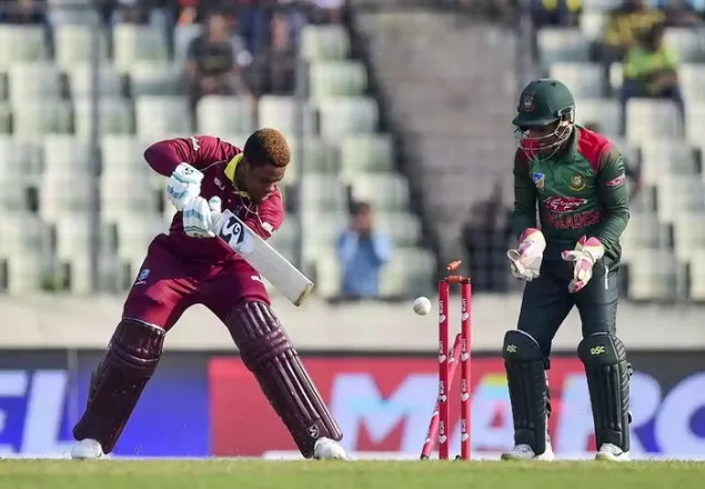 বাংলাদেশের বিপক্ষে ব্যাট করছে ওয়েস্ট ইন্ডিজ