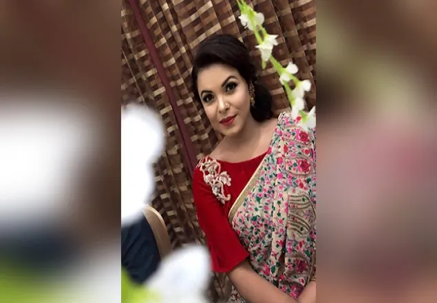 মেহের আফরোজ শাওনের একাউন্ট হ্যাক!